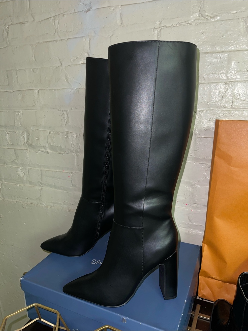 Women's Black Leather Knee-High Block Heel Boots